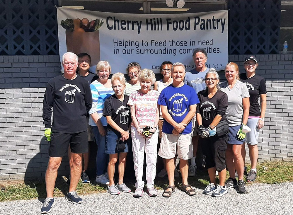 flowing-food-blog group of volunteers outside the Cherry Hill Food Pantry
